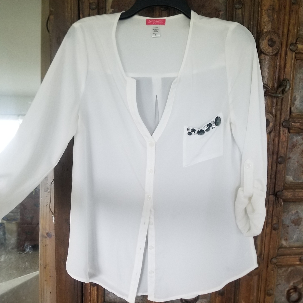 2 Women's blouses